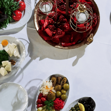 Tavola con dei colori negli ingredienti molto forti